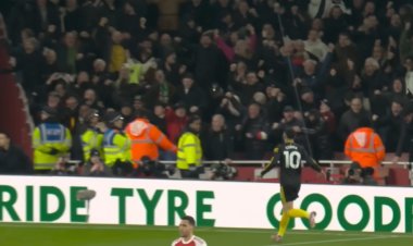 Drama di Old Trafford: Matheus Cunha Jadi Pahlawan, Manchester United Tekuk City 3-2 dalam Derby Manchester!