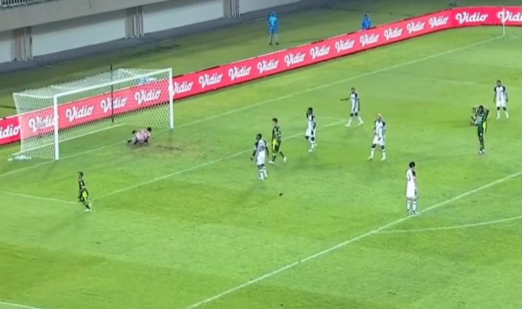 Kudeta Puncak! PSS Sleman Bekuk Persipura Jayapura 2-0 di Maguwoharjo