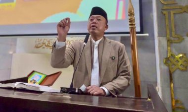 Kajian Tarawih di Masjid UI, Menteri Nusron Bicara Sanad Keilmuan dan Etika Kepemimpinan