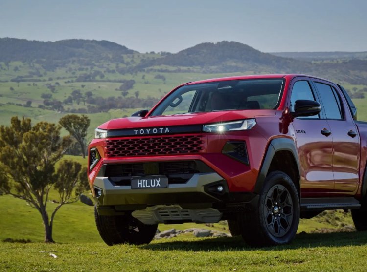 Pasar Otomotif Indonesia 2026 Memanas: Toyota, Mitsubishi, dan Honda Gempur Segmen Hybrid